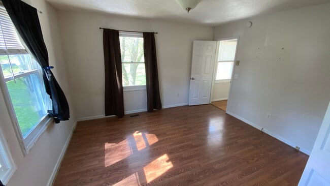 Building Photo - 265 2nd St