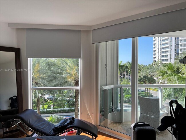 Foto del edificio - 21055 NE 37th Ave