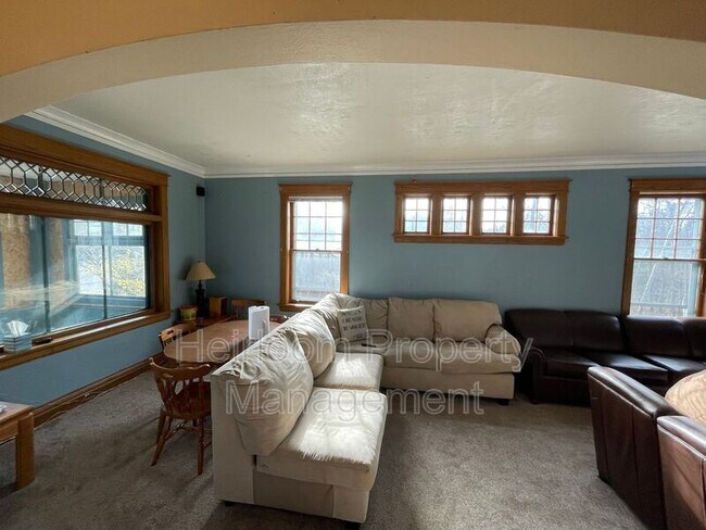 Foto del edificio - 1535 Woodland Ave