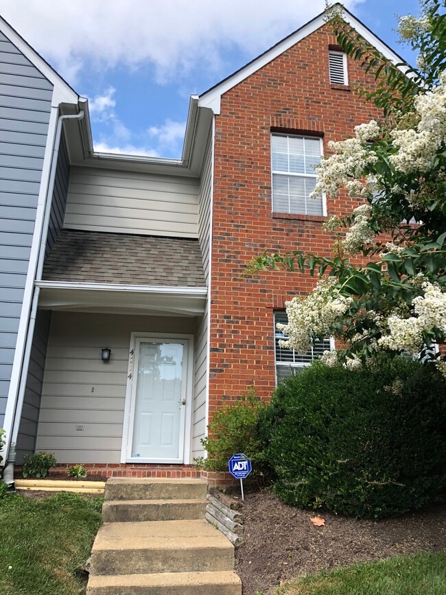 Building Photo - 4114 Bush Lake Dr