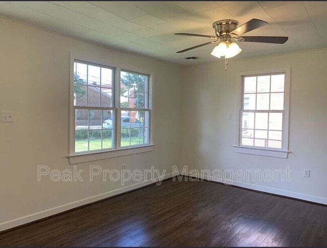 Foto del edificio - 2204 Ford Ave