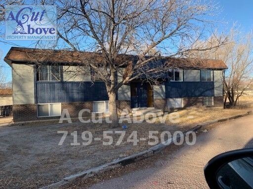 Foto principal - 2 Bedroom 1 Bath in 4Plex