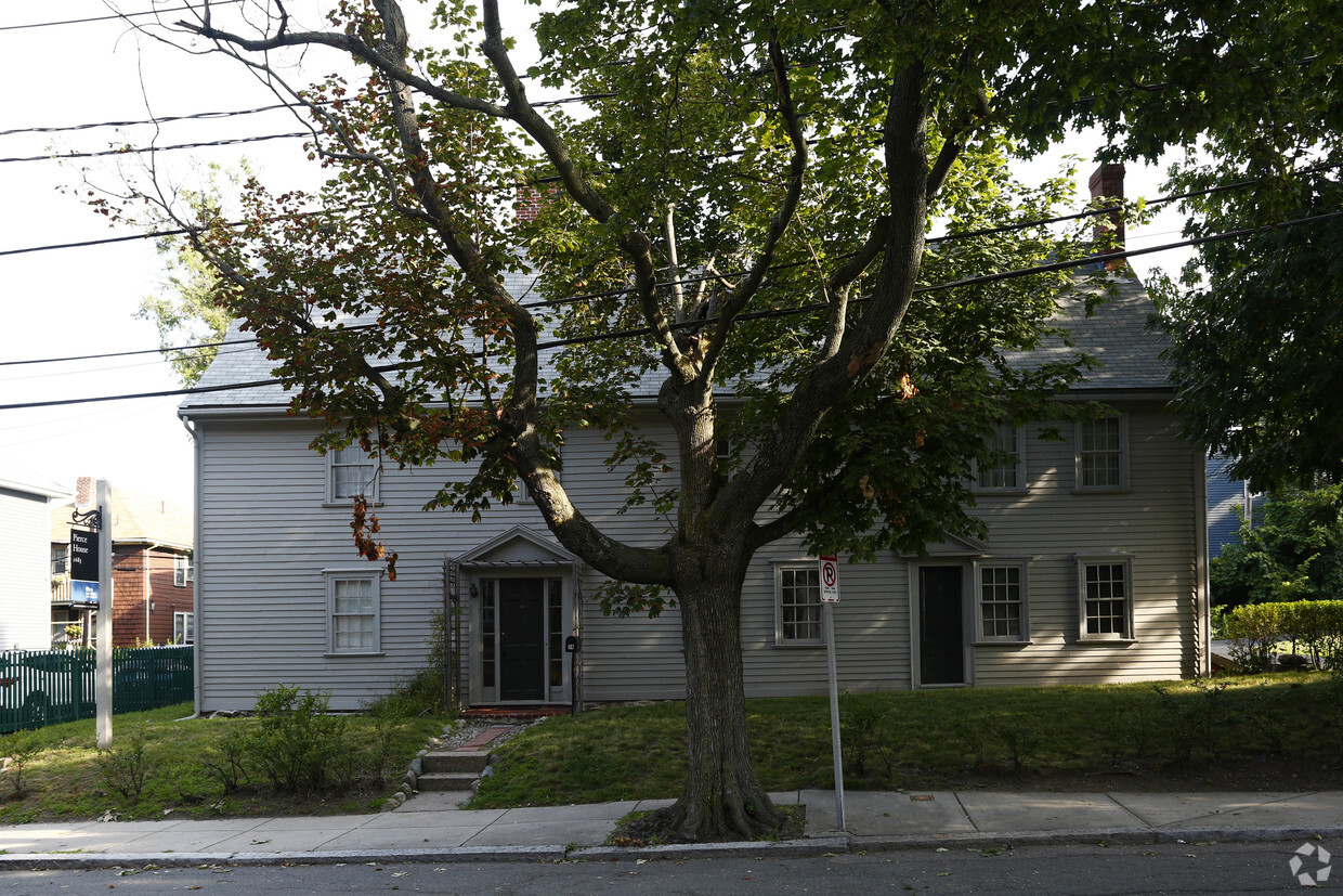 Building Photo - Pierce House Apartments