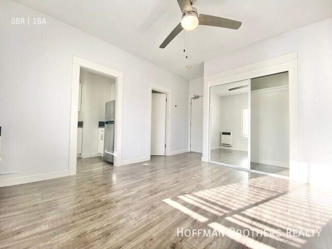 Building Photo - 330 N Bixel St