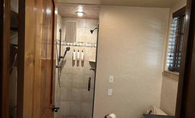 Foto del edificio - 935 Beach View Drive-SI ID1267834P