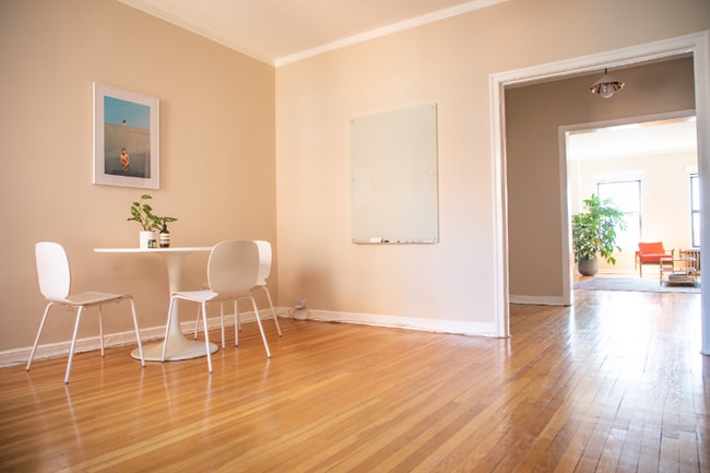 Foto del edificio - 434 W Roscoe St