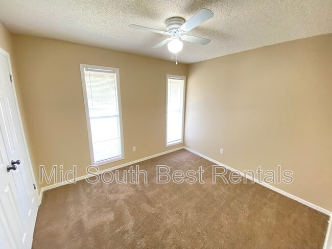 Building Photo - 3789 Walsingham Dr