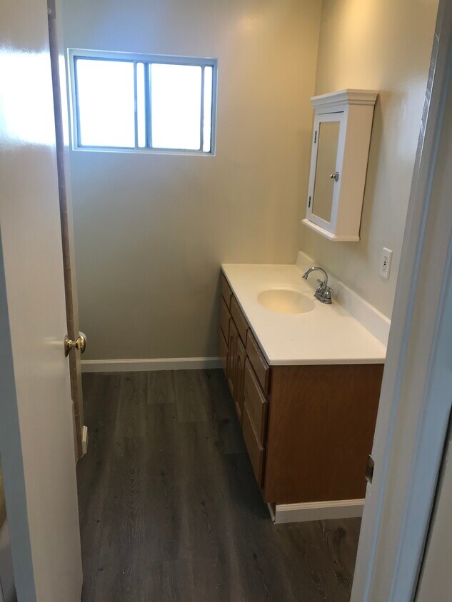 Foto principal - 3719 Clarington Ave