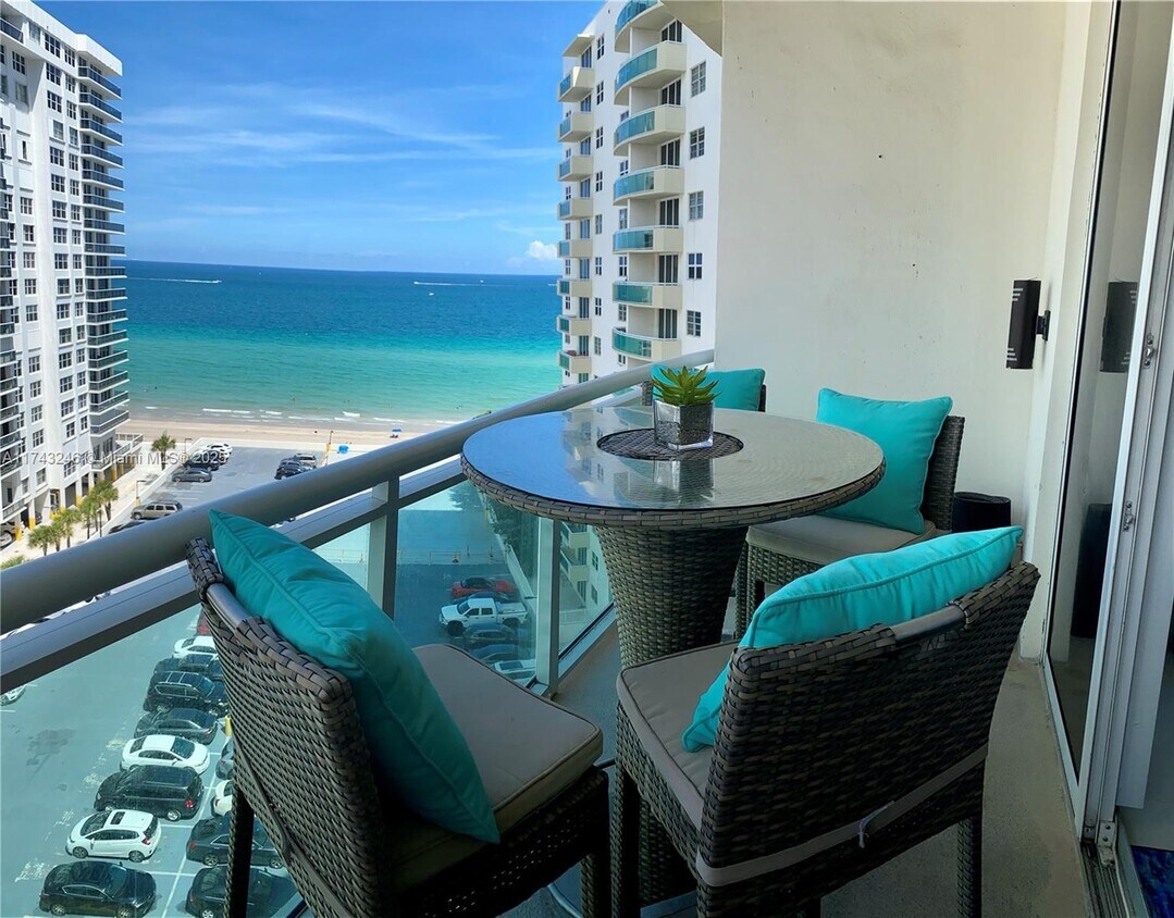 Foto principal - 3001 S Ocean Dr