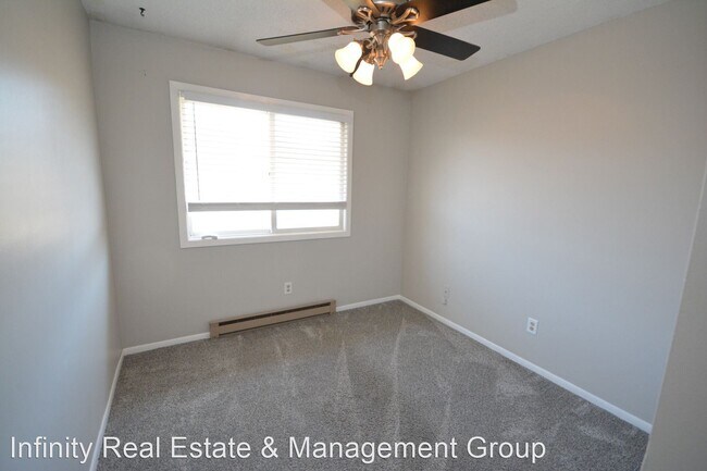 Foto del edificio - 2 br, 1 bath House - 2604 4th Ave NE # 13