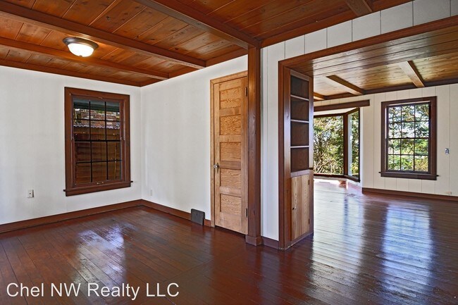 Building Photo - 2 br, 2 bath House - 3226 30th Ave W