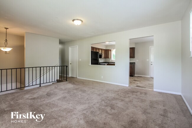 Building Photo - 502 Lindley Ave