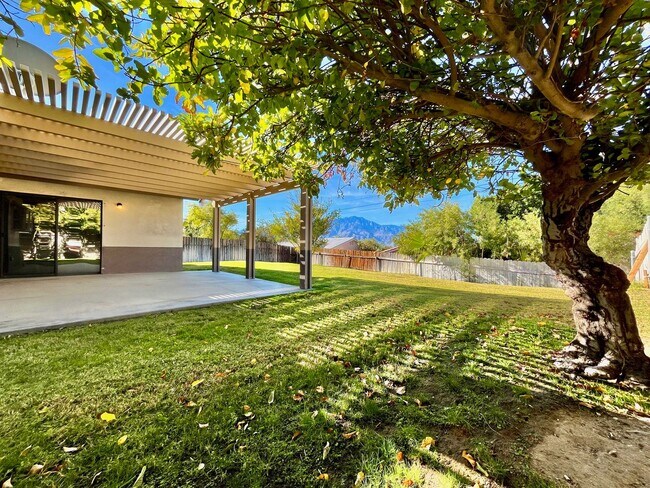 Foto del edificio - AVAILABLE NOW! STUNNING 3 Bed 2 Bath Home ...