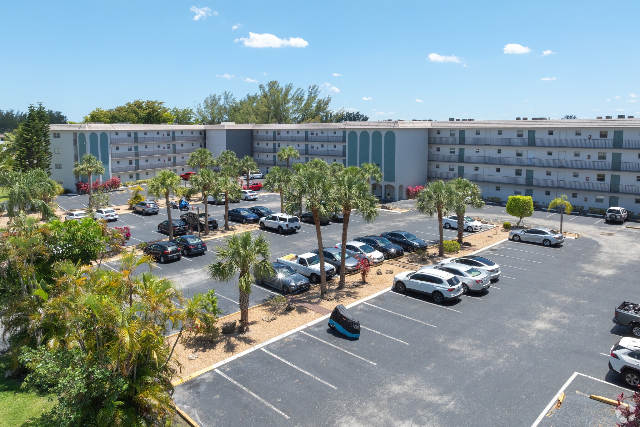 Wincast Arms North Condominiums