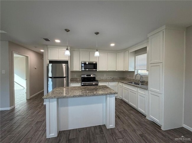 Building Photo - 1309 Alta Vista Dr