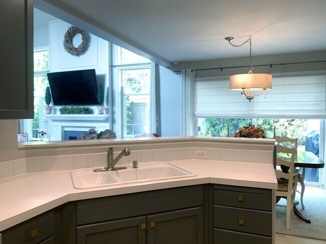 Foto del edificio - Remodeled and two master suites