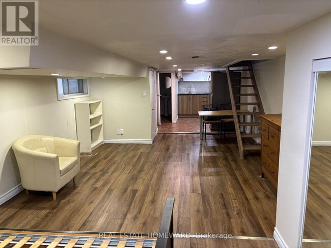 Building Photo - 37 Moberly Ave