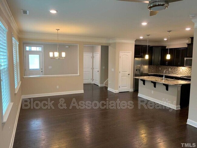 Foto del edificio - 1531 Glenwater Dr