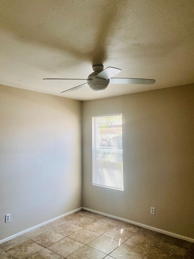 Building Photo - Great Location in Mesa