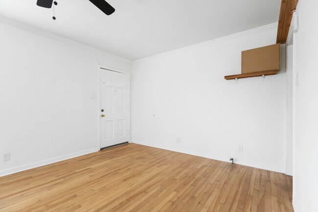 Building Photo - 418 Mc Dougal Ave