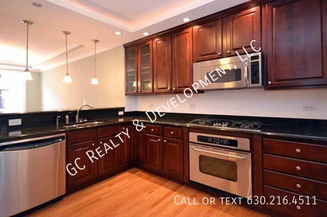 Foto del edificio - 1108 W Pratt Blvd