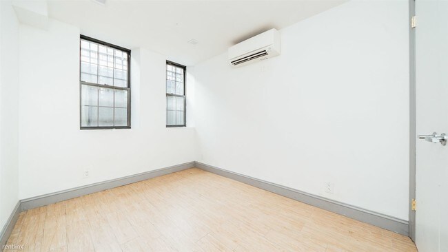 Building Photo - 626A Monroe St
