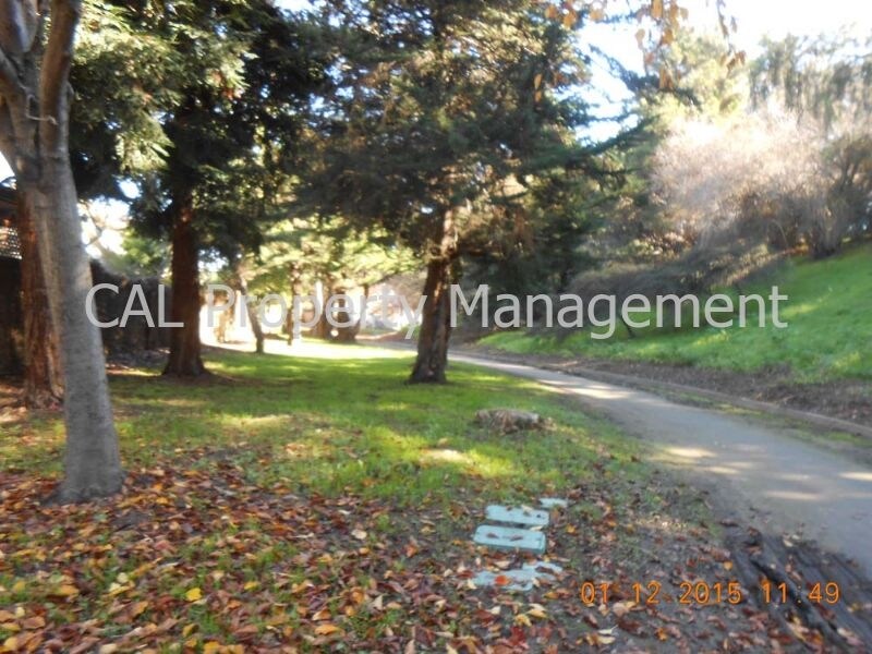 Building Photo - 1617 Marshfield Ct