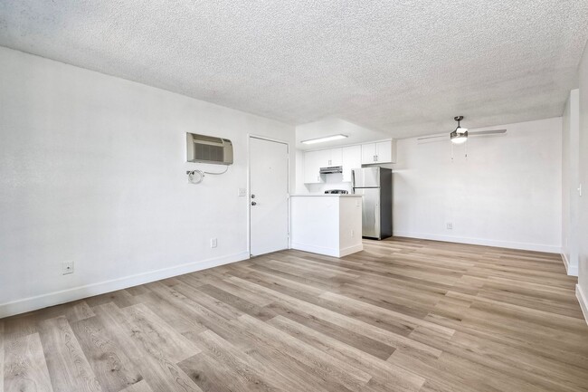 Interior Photo - Tierra at Creekside