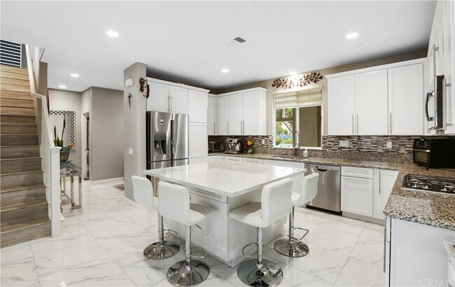 Building Photo - 117 Newington
