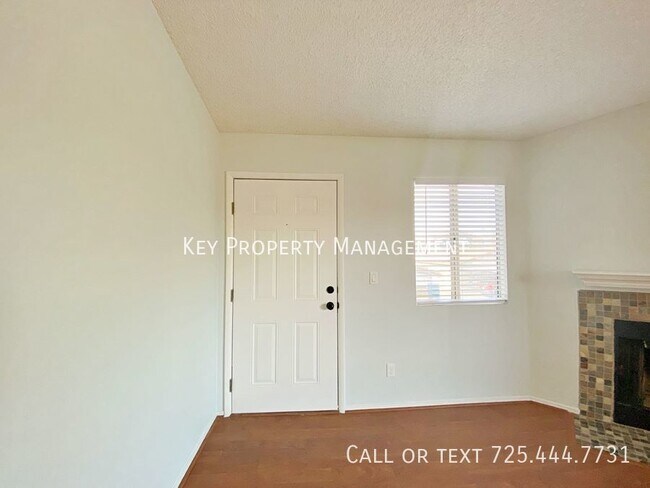 Foto del edificio - 2 BEDROOM UPSTAIRS CONDO IN GREEN VALLEY W...