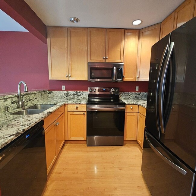 Foto del edificio - Elegant Accessible 3 Bedroom Home with Pri...