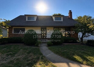 Building Photo - 808 Brookvale Terrace