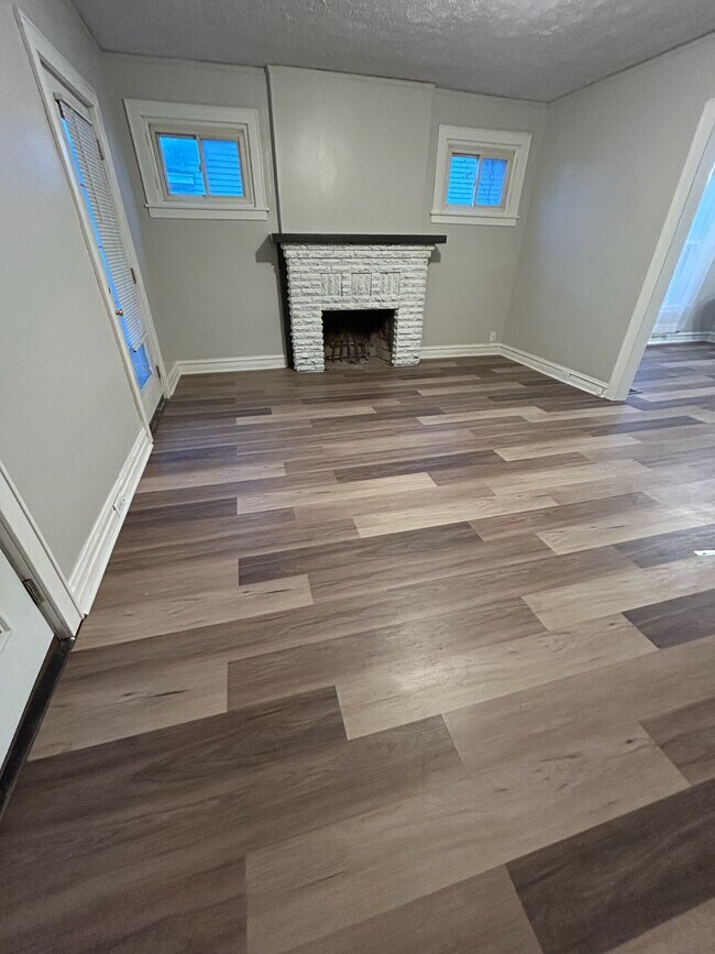 Foto del edificio - 124 Sage Ave