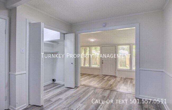 Foto del edificio - 1605 Pickering Dr