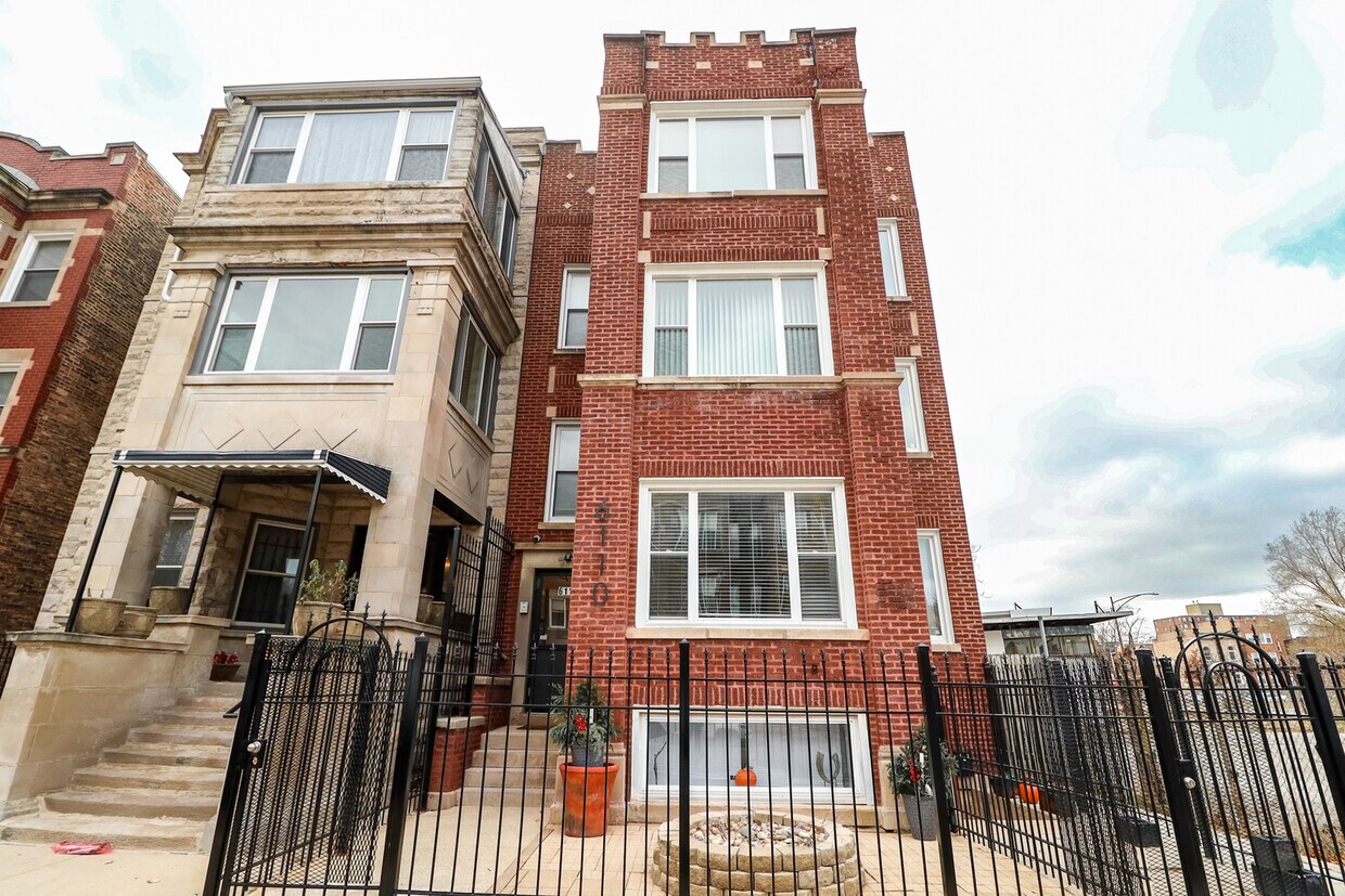 Primary Photo - 6110 S St Lawrence Ave