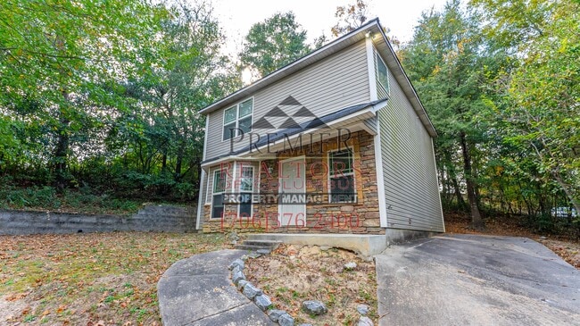Building Photo - 839 Parkhill Dr