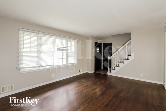 Foto del edificio - 8712 Marty Ln