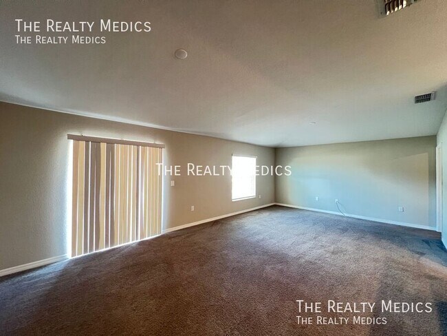 Foto del edificio - 13063 SW 43rd Ave Rd