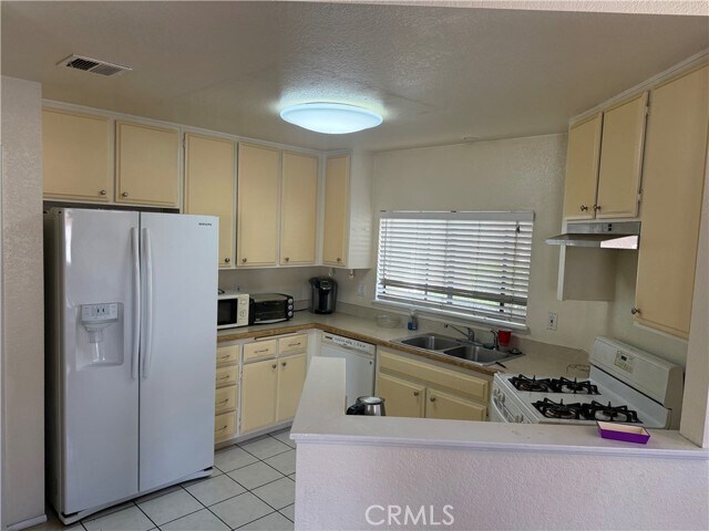 Foto del edificio - 27 Willowcrest Ln