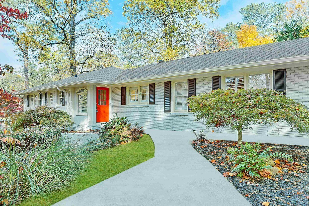 2499 Kingscliff Dr NE, Atlanta, GA 30345 House for Rent in Atlanta