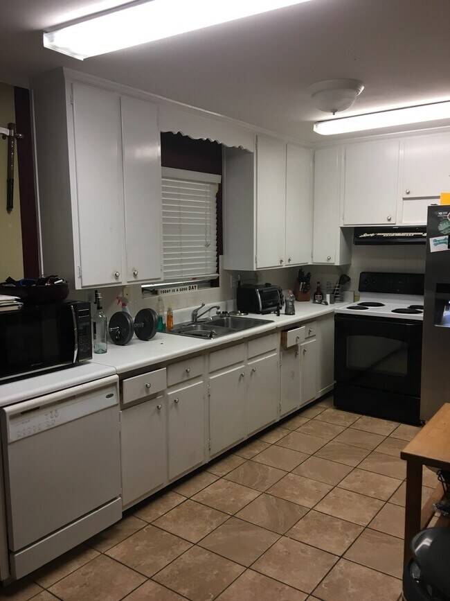 Foto del edificio - 3/1.5 Home Walking /Biking Distance to FSU