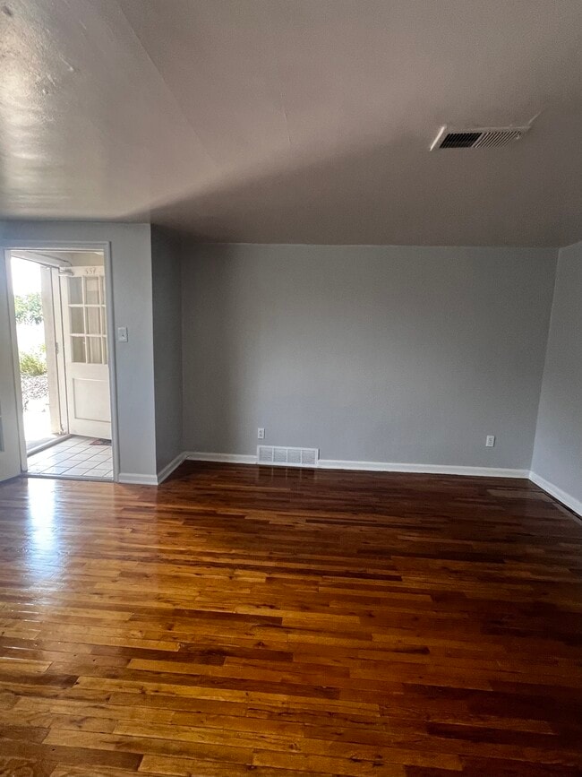 Photo - 6th Avenue Apartments