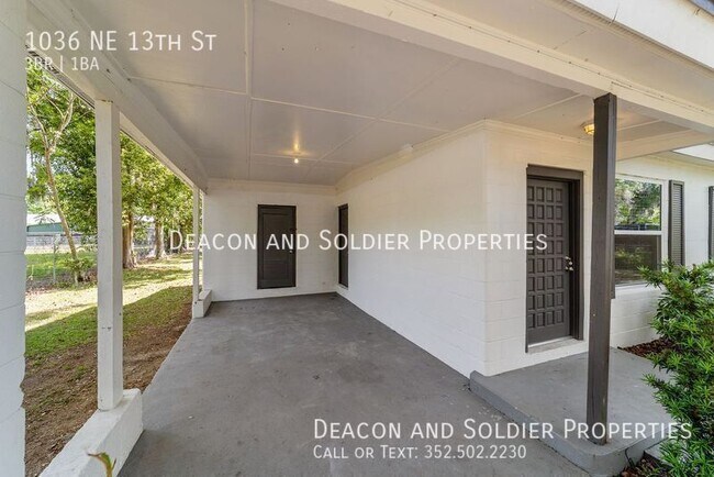 Foto del edificio - 1036 NE 13th St