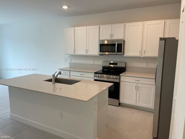 Building Photo - 3 br, 2.5 bath House - 5423 Flannigan Way