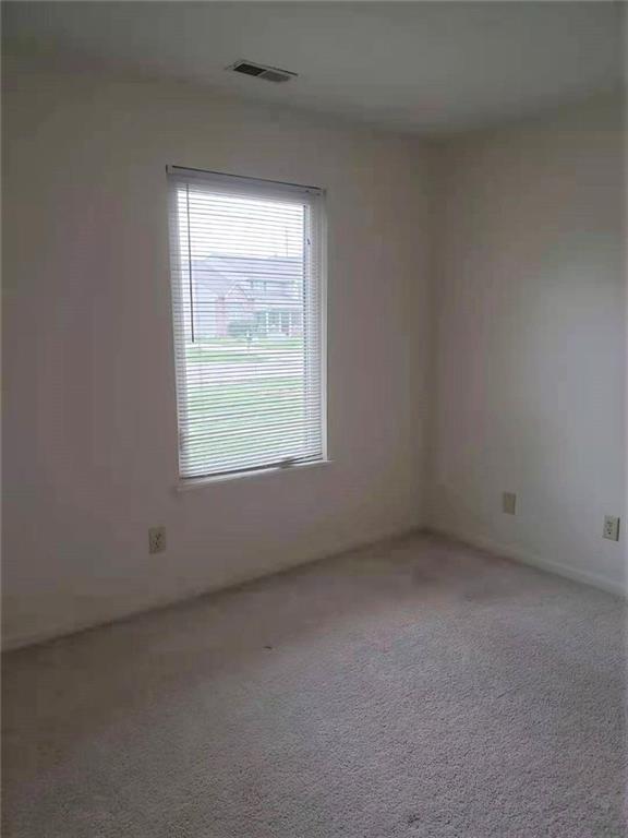 Building Photo - 12975 Whitehaven Ln