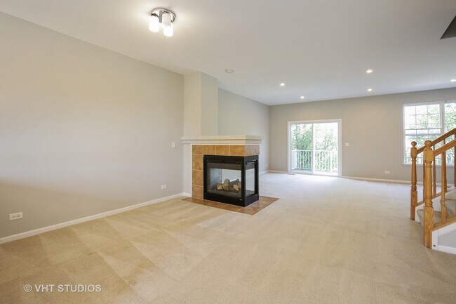 Building Photo - 246 Comstock Dr