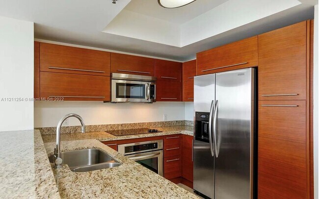 Building Photo - 2681 N Flamingo Rd