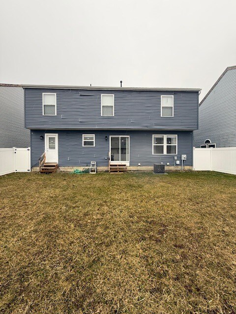 Foto del edificio - 3221 Kings Realm Ave