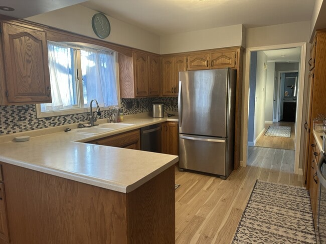 Kitchen - 1917 6th St SW