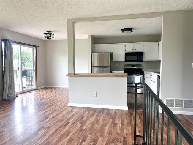 Building Photo - 4558 Cinnamon Ridge Trail